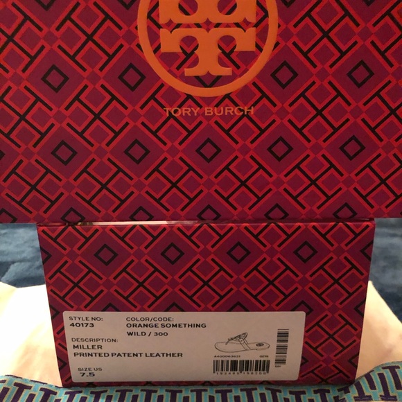 Tory Burch- Miller Printed Patent Leather Sandals - Picture 5 of 5